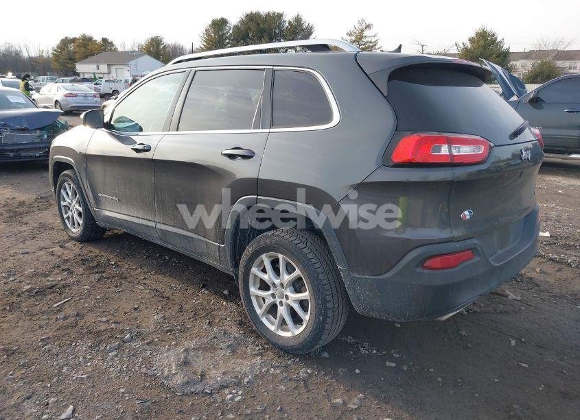 Photo 3 of 2015 Jeep Cherokee LATITUDE (VIN 1C4PJLCS6FW711556)