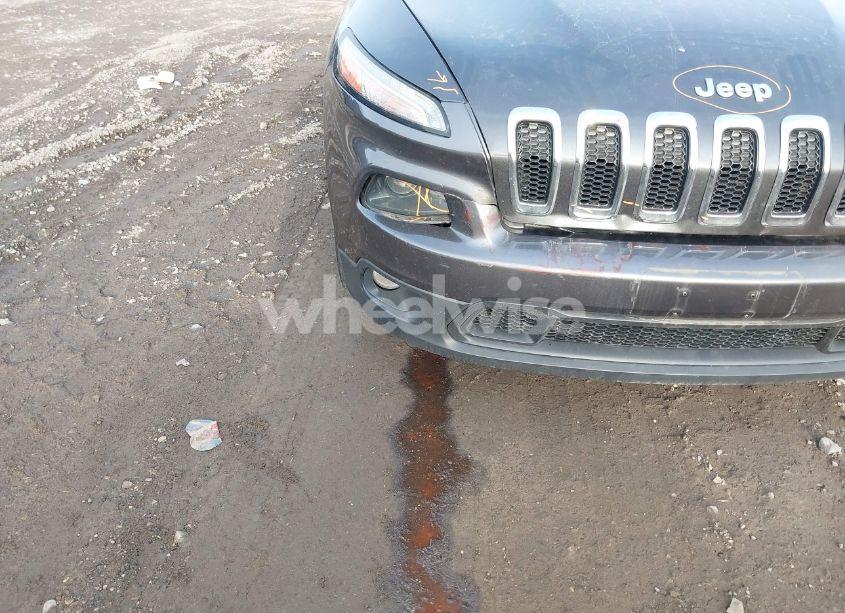 Photo 6 of 2015 Jeep Cherokee LATITUDE (VIN 1C4PJLCS6FW711556)