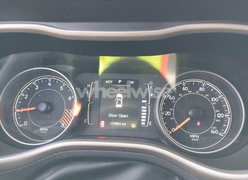 Photo 7 of 2015 Jeep Cherokee LATITUDE (VIN 1C4PJLCS6FW711556)