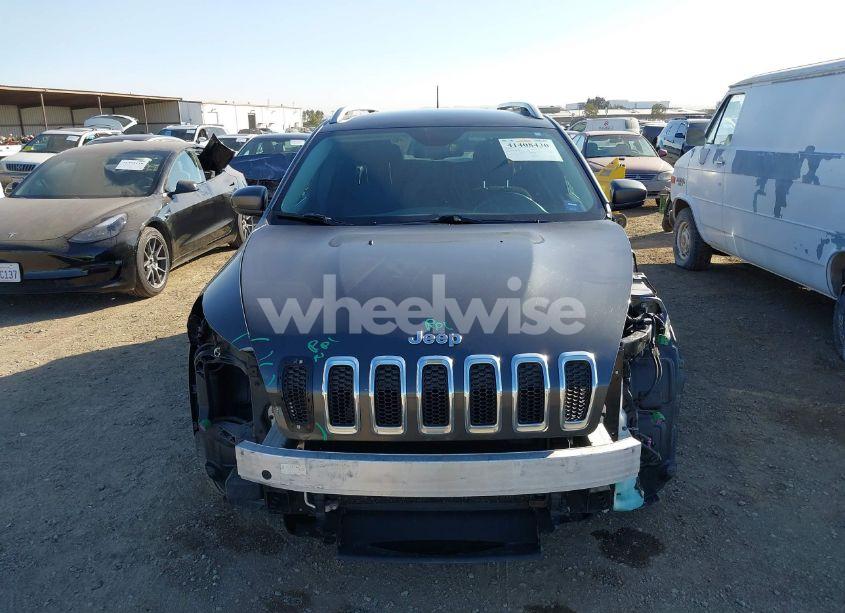 Photo 13 of 2015 Jeep Cherokee LATITUDE (VIN 1C4PJLCS6FW720452)