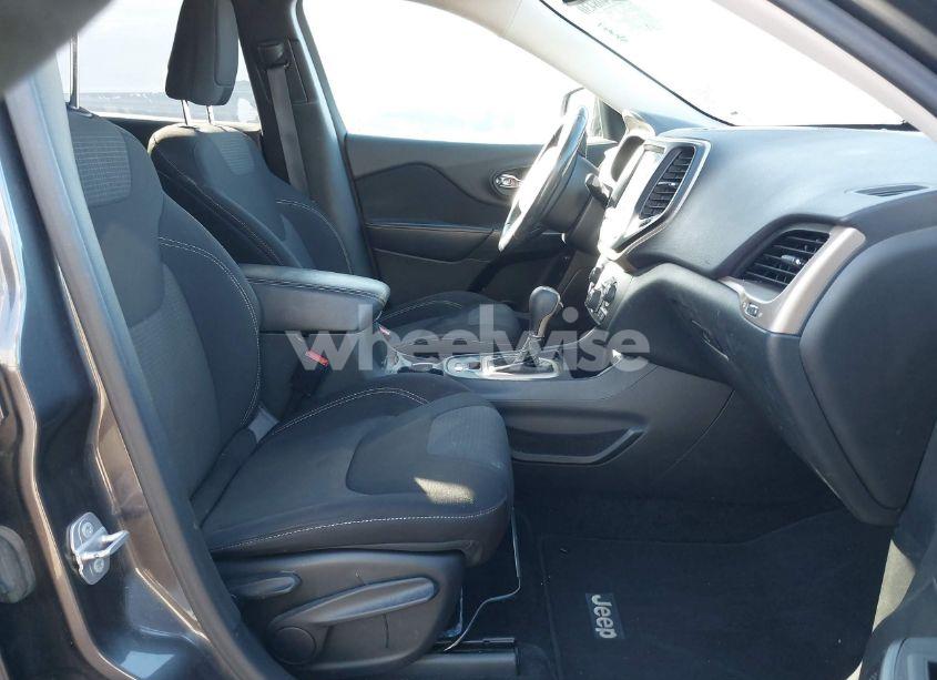 Photo 5 of 2015 Jeep Cherokee LATITUDE (VIN 1C4PJLCS6FW720452)
