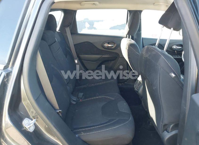 Photo 8 of 2015 Jeep Cherokee LATITUDE (VIN 1C4PJLCS6FW720452)