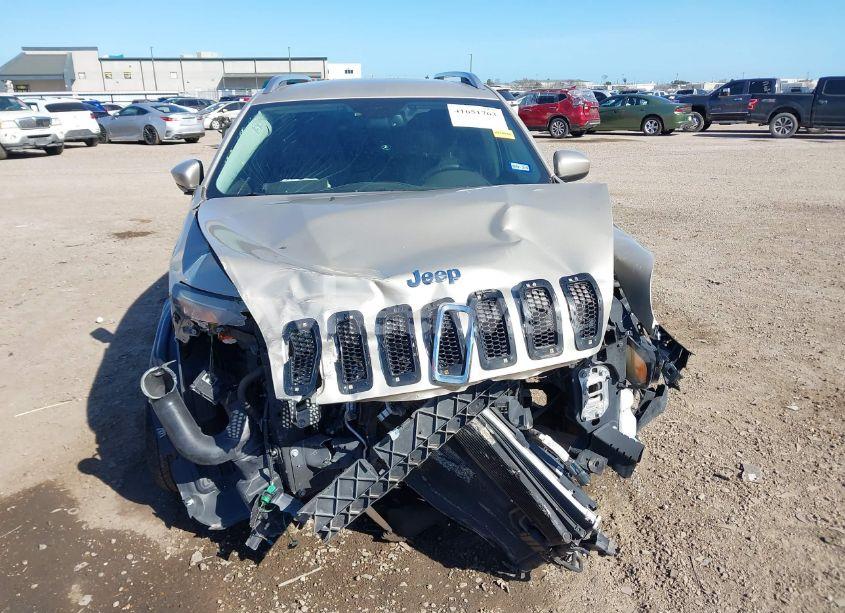Photo 13 of 2014 Jeep Cherokee LATITUDE (VIN 1C4PJLCS7EW222145)