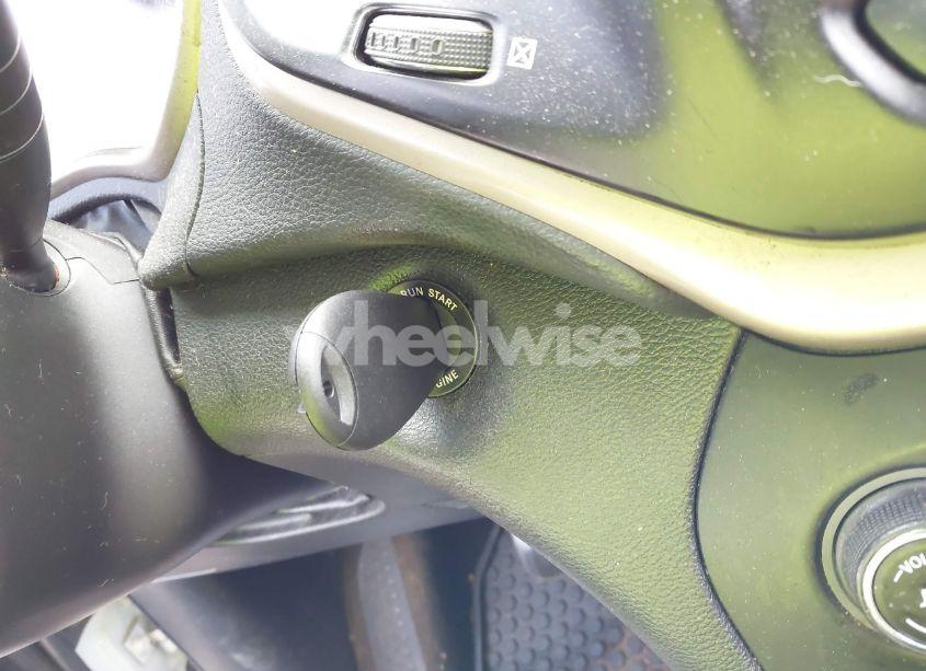 Photo 11 of 2014 Jeep Cherokee LATITUDE (VIN 1C4PJLCS7EW288095)