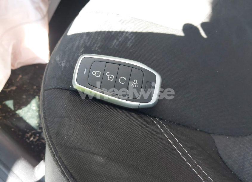 Photo 11 of 2015 Jeep Cherokee LATITUDE (VIN 1C4PJLCS7FW737387)