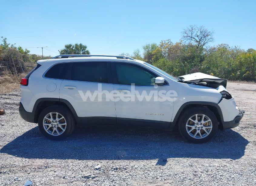 Photo 13 of 2015 Jeep Cherokee LATITUDE (VIN 1C4PJLCS7FW737387)