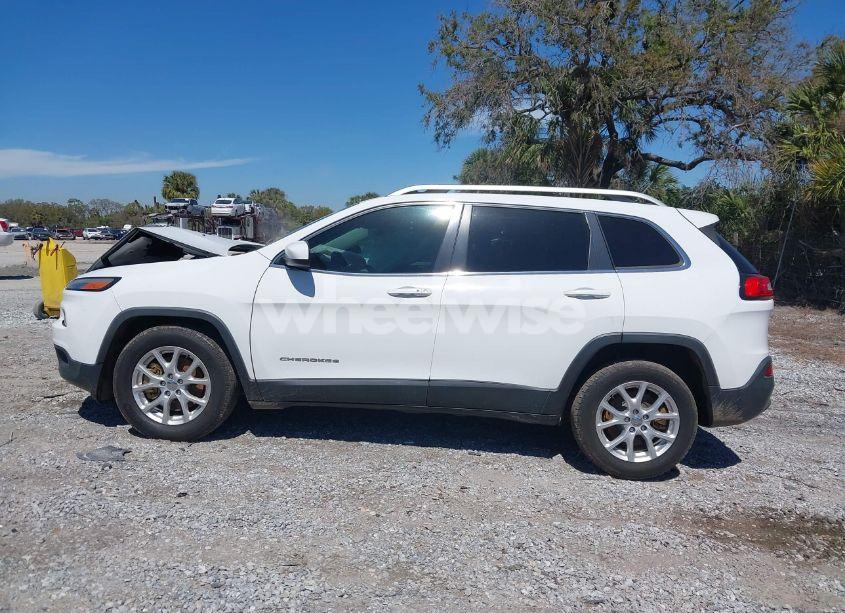 Photo 14 of 2015 Jeep Cherokee LATITUDE (VIN 1C4PJLCS7FW737387)