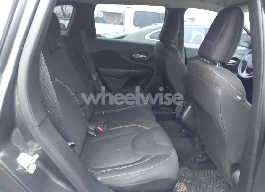 Photo 8 of 2015 Jeep Cherokee LATITUDE ALTITUDE (VIN 1C4PJLCS7FW781048)