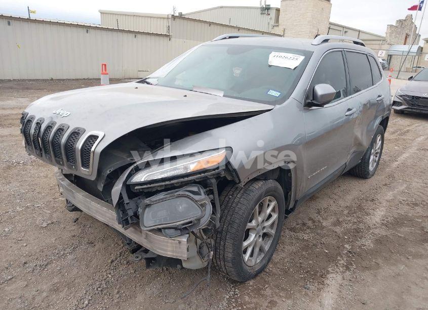 Photo 2 of 2016 Jeep Cherokee LATITUDE (VIN 1C4PJLCS7GW177789)