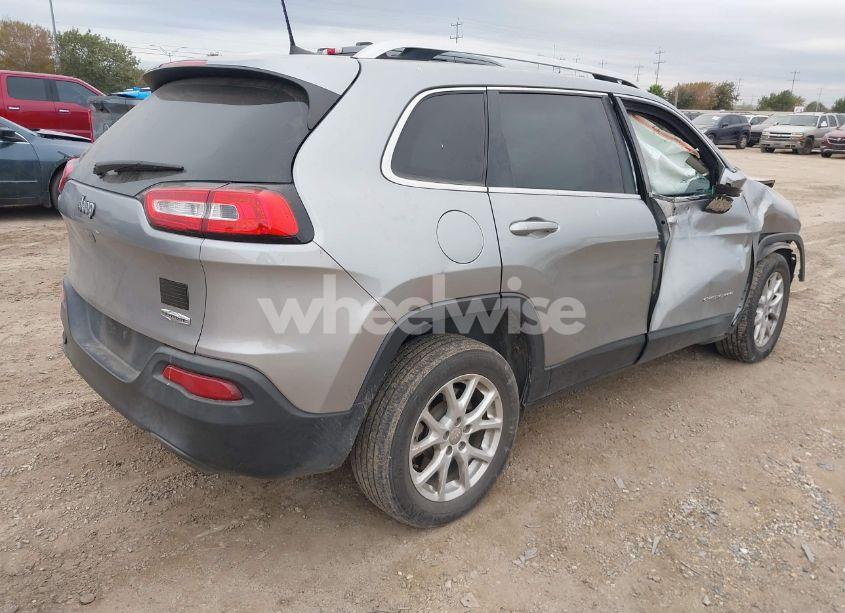 Photo 4 of 2016 Jeep Cherokee LATITUDE (VIN 1C4PJLCS7GW177789)