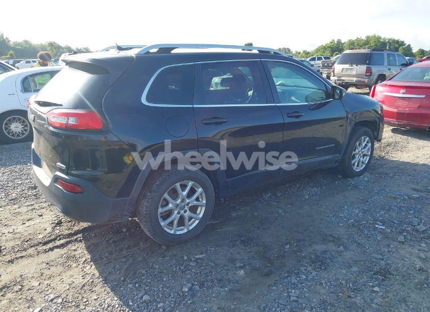 Photo 4 of 2016 Jeep Cherokee LATITUDE (VIN 1C4PJLCS7GW206935)