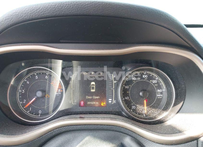 Photo 7 of 2016 Jeep Cherokee LATITUDE (VIN 1C4PJLCS7GW206935)