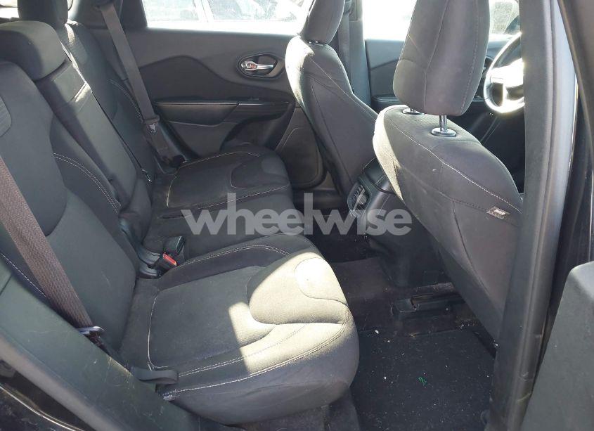 Photo 8 of 2016 Jeep Cherokee LATITUDE (VIN 1C4PJLCS7GW206935)