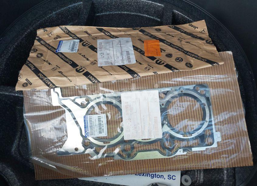 Photo 12 of 2015 Jeep Cherokee LATITUDE (VIN 1C4PJLCS8FW572661)