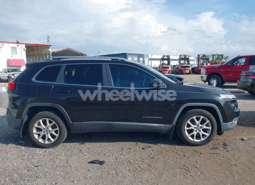 Photo 14 of 2015 Jeep Cherokee LATITUDE (VIN 1C4PJLCS8FW572661)