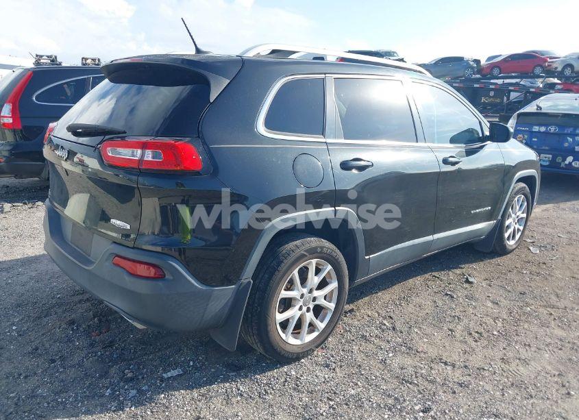 Photo 4 of 2015 Jeep Cherokee LATITUDE (VIN 1C4PJLCS8FW572661)
