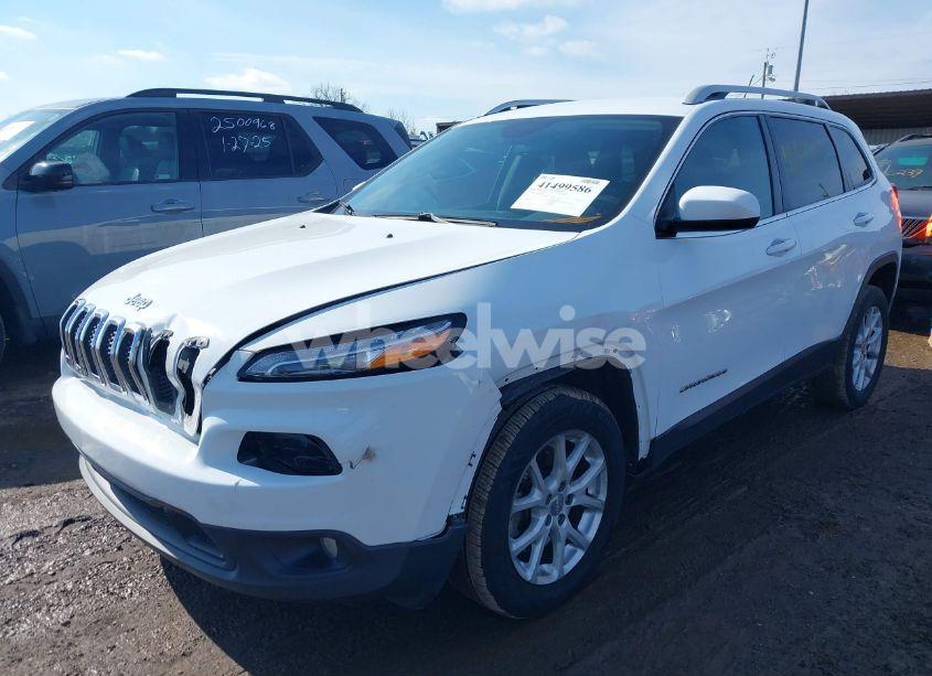Photo 2 of 2015 Jeep Cherokee LATITUDE (VIN 1C4PJLCS8FW643051)