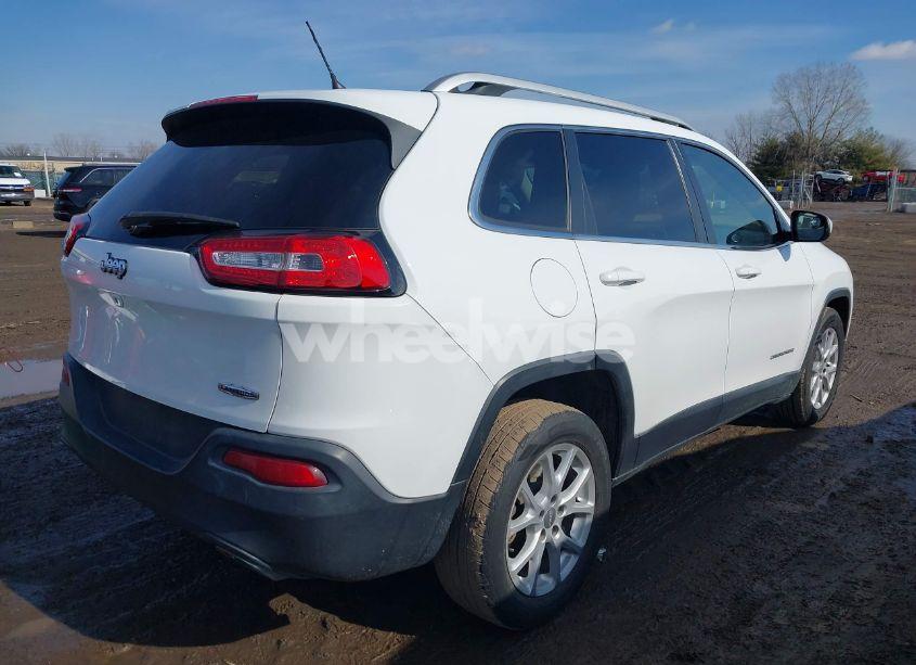 Photo 4 of 2015 Jeep Cherokee LATITUDE (VIN 1C4PJLCS8FW643051)