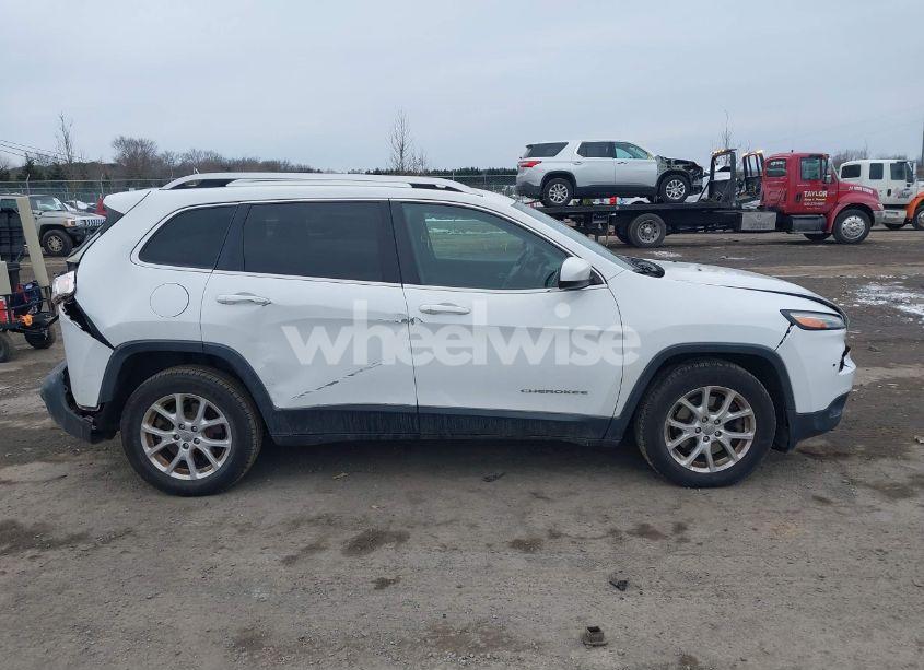 Photo 13 of 2015 Jeep Cherokee LATITUDE (VIN 1C4PJLCS8FW671254)