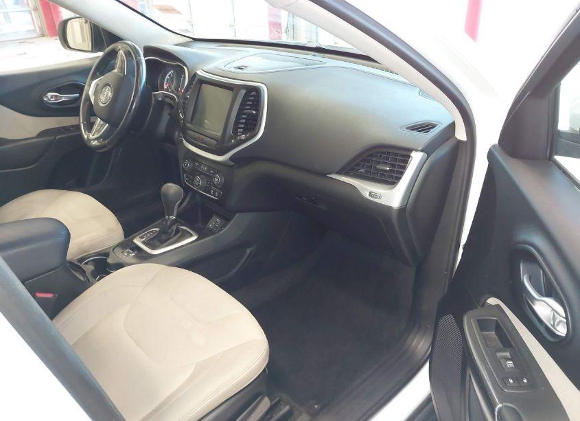 Photo 5 of 2015 Jeep Cherokee LATITUDE (VIN 1C4PJLCS8FW712028)