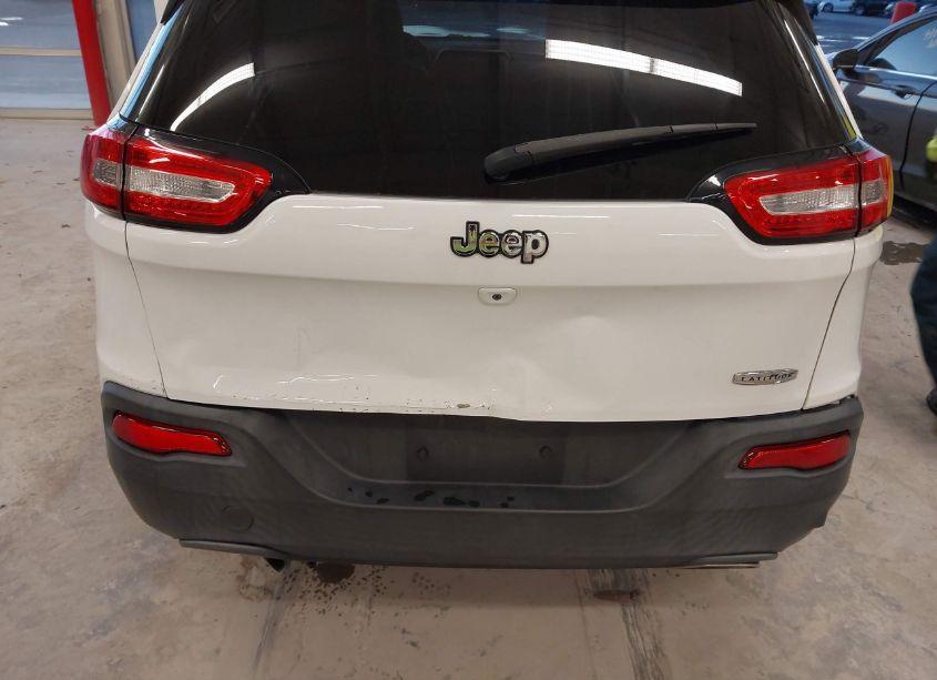 Photo 6 of 2015 Jeep Cherokee LATITUDE (VIN 1C4PJLCS8FW712028)