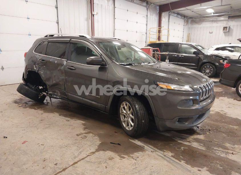 2016 Jeep Cherokee LATITUDE (VIN 1C4PJLCS8GW138161) main photo