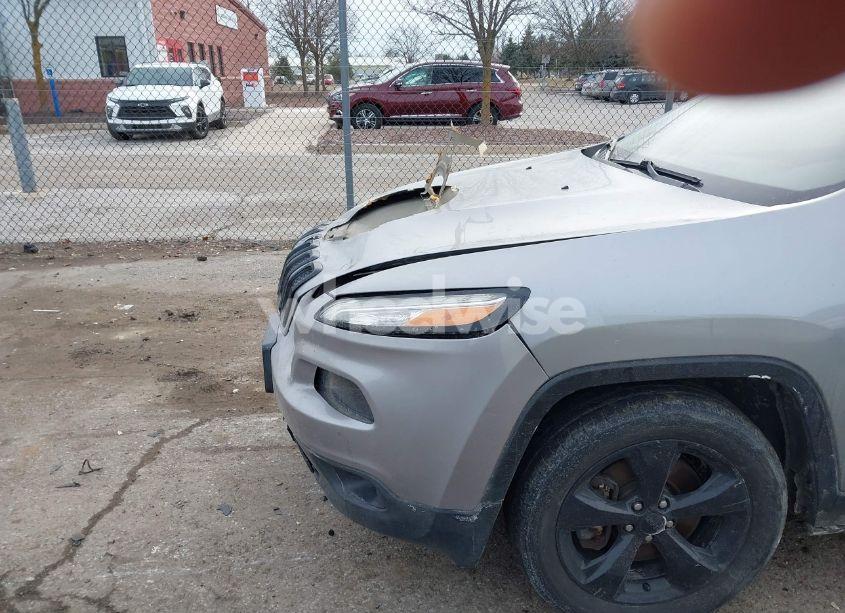 Photo 6 of 2016 Jeep Cherokee ALTITUDE (VIN 1C4PJLCS8GW176604)