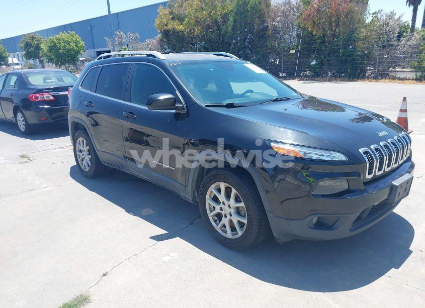 2016 Jeep Cherokee LATITUDE (VIN 1C4PJLCS8GW260180) main photo