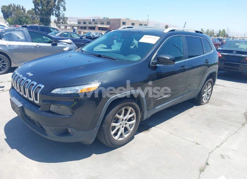 Photo 2 of 2016 Jeep Cherokee LATITUDE (VIN 1C4PJLCS8GW260180)