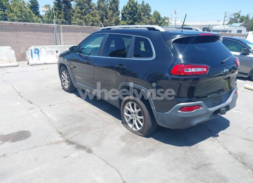 Photo 3 of 2016 Jeep Cherokee LATITUDE (VIN 1C4PJLCS8GW260180)