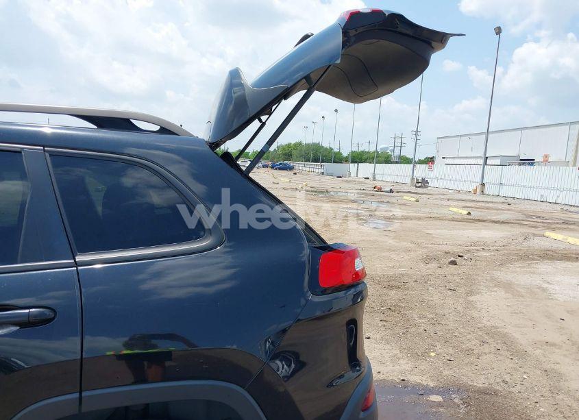 Photo 18 of 2016 Jeep Cherokee 75TH ANNIVERSARY (VIN 1C4PJLCS8GW281238)