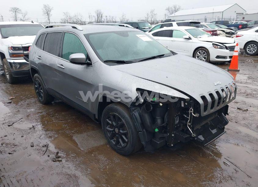 2016 Jeep Cherokee LATITUDE (VIN 1C4PJLCS8GW363504) main photo