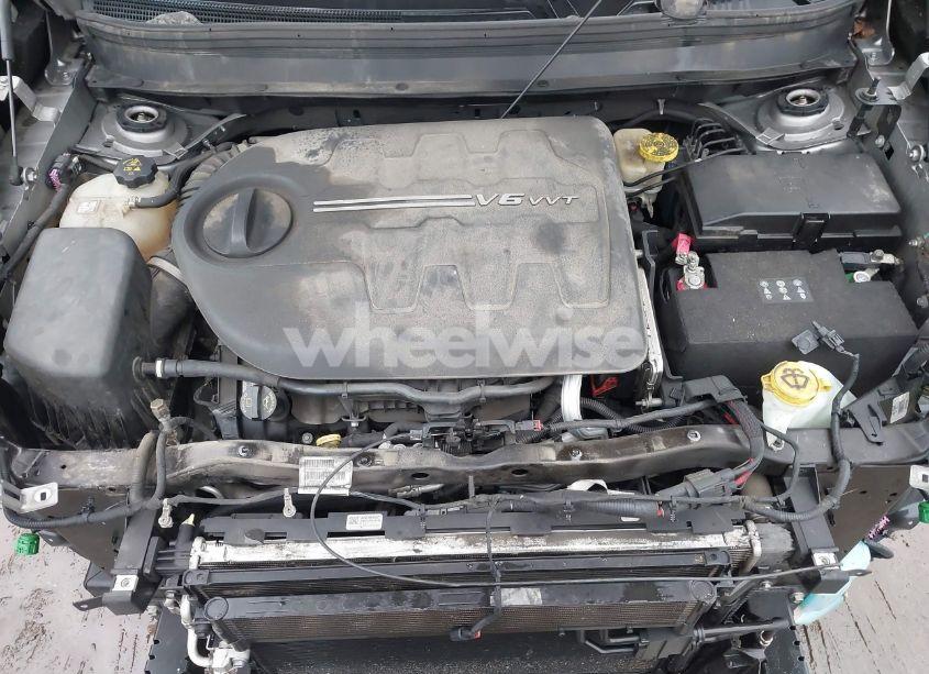 Photo 10 of 2016 Jeep Cherokee LATITUDE (VIN 1C4PJLCS8GW363504)