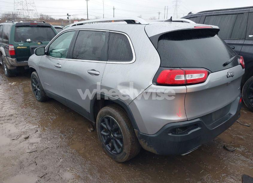Photo 3 of 2016 Jeep Cherokee LATITUDE (VIN 1C4PJLCS8GW363504)