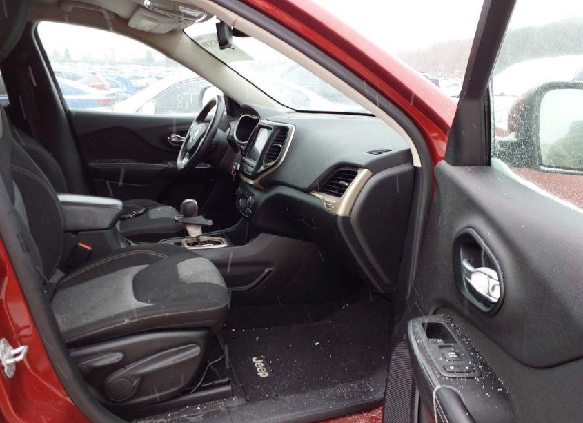 Photo 5 of 2014 Jeep Cherokee LATITUDE (VIN 1C4PJLCS9EW116201)