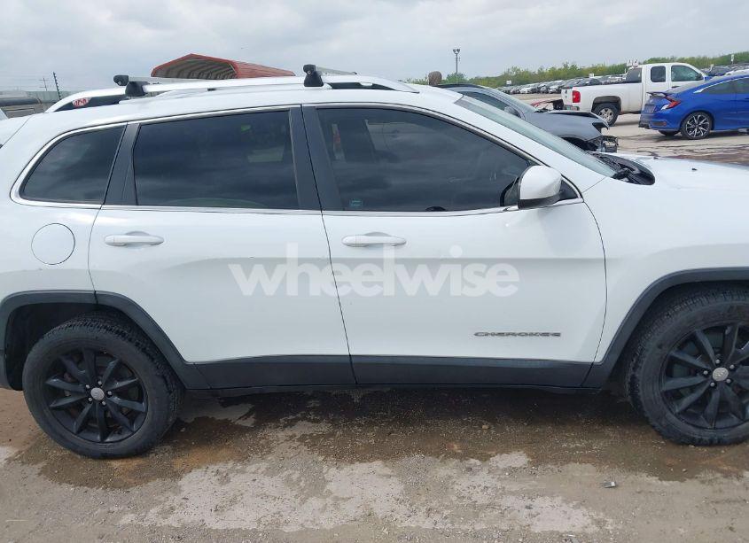 Photo 13 of 2014 Jeep Cherokee LATITUDE (VIN 1C4PJLCS9EW122953)