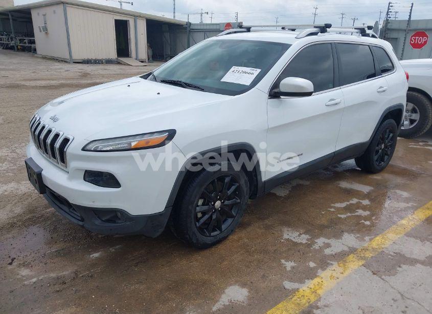 Photo 2 of 2014 Jeep Cherokee LATITUDE (VIN 1C4PJLCS9EW122953)