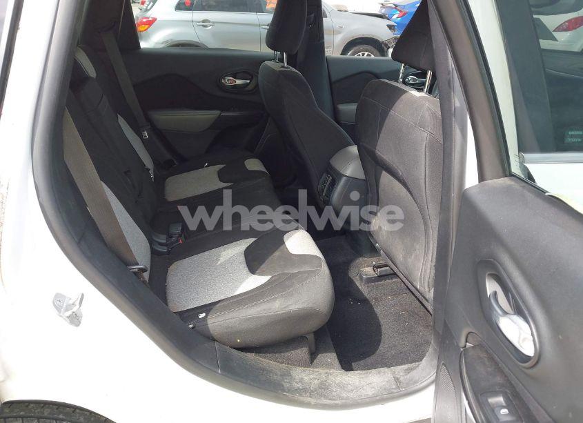 Photo 8 of 2014 Jeep Cherokee LATITUDE (VIN 1C4PJLCS9EW122953)