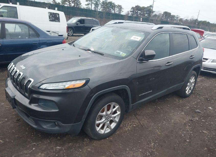 Photo 2 of 2014 Jeep Cherokee LATITUDE (VIN 1C4PJLCS9EW248875)