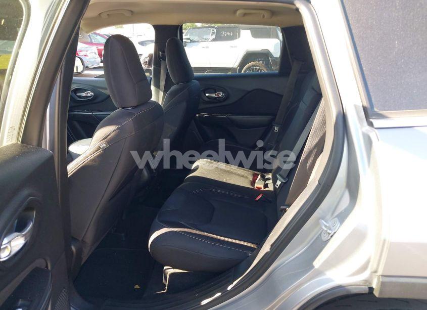 Photo 8 of 2015 Jeep Cherokee LATITUDE (VIN 1C4PJLCS9FW507382)