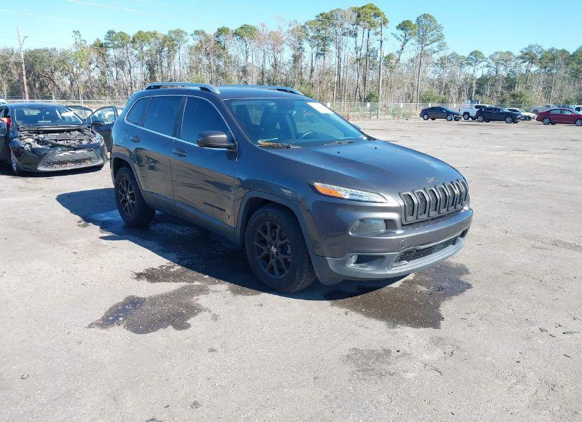 2015 Jeep Cherokee LATITUDE (VIN 1C4PJLCS9FW536638) main photo