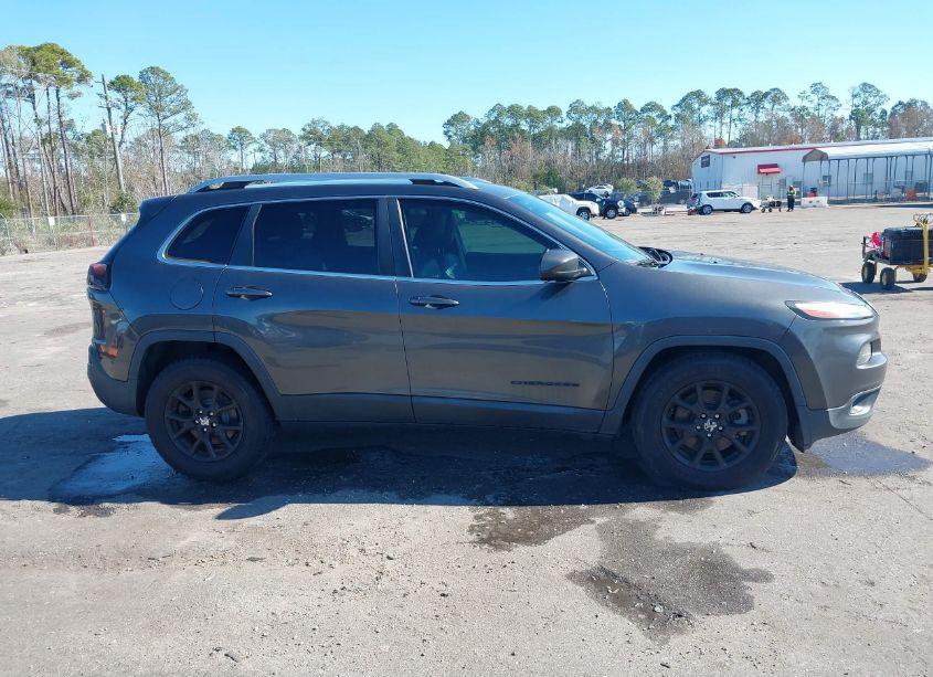 Photo 13 of 2015 Jeep Cherokee LATITUDE (VIN 1C4PJLCS9FW536638)