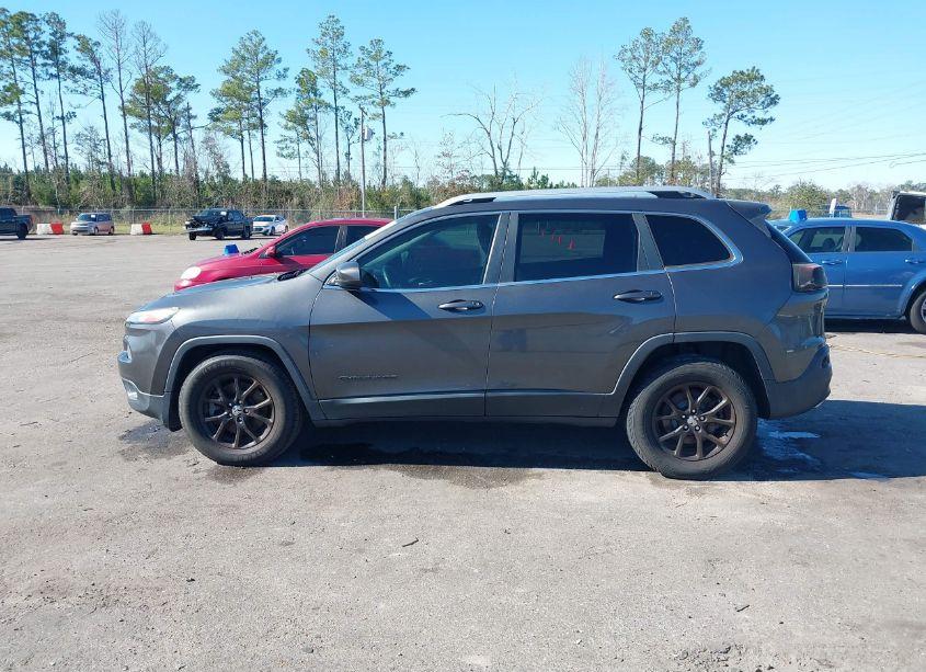 Photo 14 of 2015 Jeep Cherokee LATITUDE (VIN 1C4PJLCS9FW536638)
