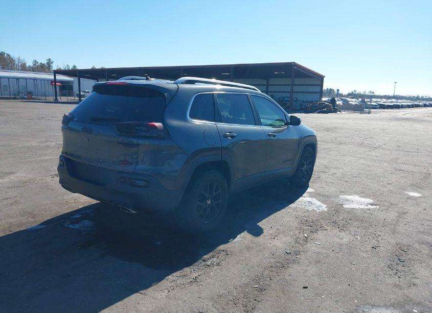 Photo 4 of 2015 Jeep Cherokee LATITUDE (VIN 1C4PJLCS9FW536638)
