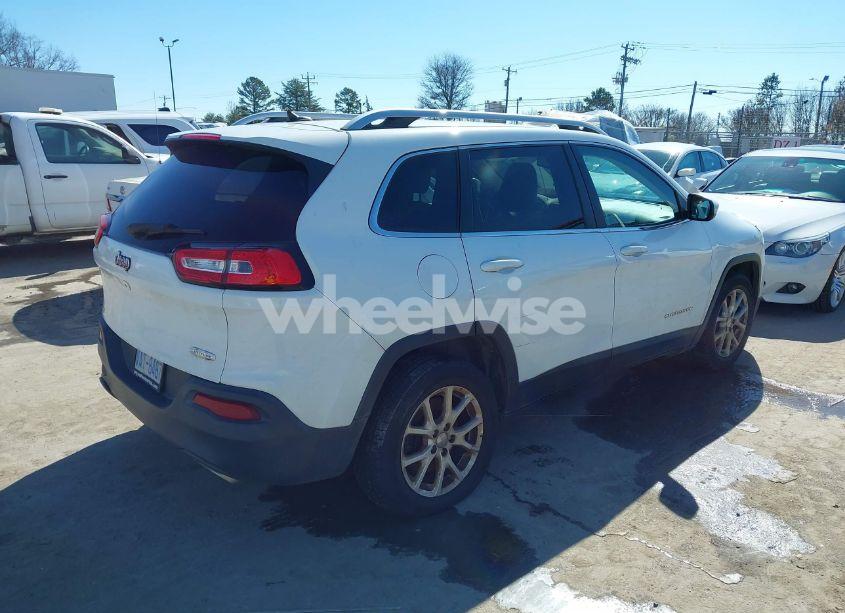 Photo 4 of 2015 Jeep Cherokee LATITUDE (VIN 1C4PJLCS9FW628106)