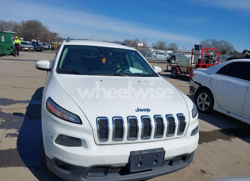 Photo 6 of 2015 Jeep Cherokee LATITUDE (VIN 1C4PJLCS9FW628106)