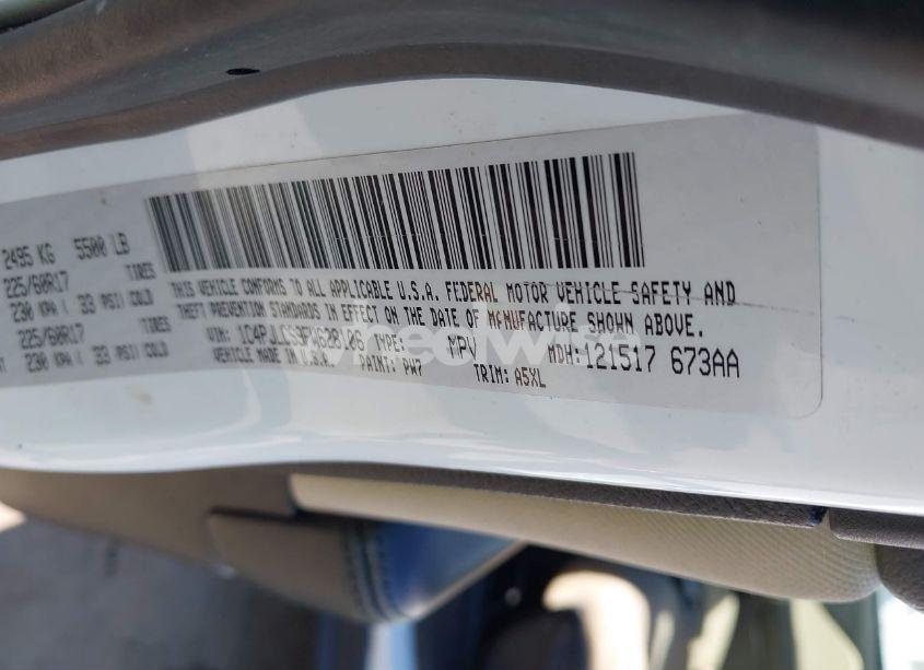 Photo 9 of 2015 Jeep Cherokee LATITUDE (VIN 1C4PJLCS9FW628106)