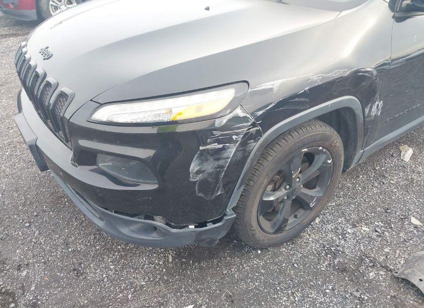 Photo 6 of 2016 Jeep Cherokee ALTITUDE (VIN 1C4PJLCS9GW136418)