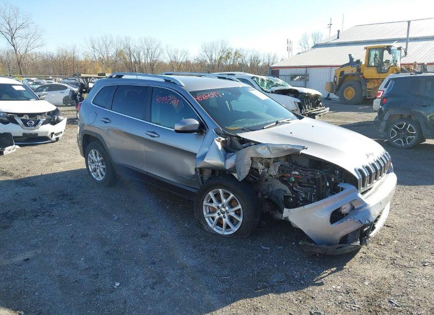 2016 Jeep Cherokee LATITUDE (VIN 1C4PJLCS9GW165739) main photo