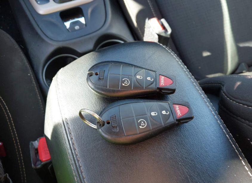 Photo 11 of 2016 Jeep Cherokee LATITUDE (VIN 1C4PJLCS9GW165739)